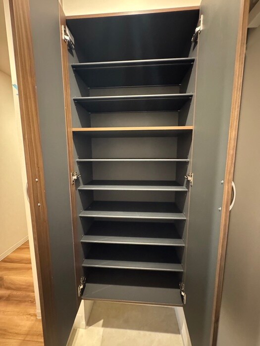 物件内観写真11　(靴箱)