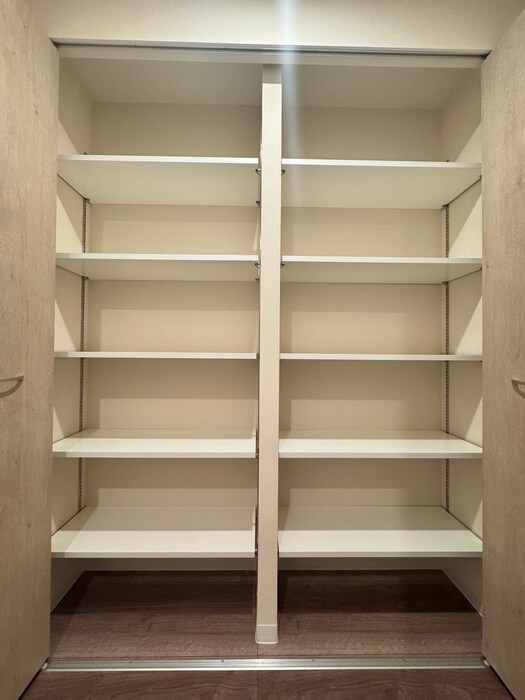 物件内観写真11　(収納)