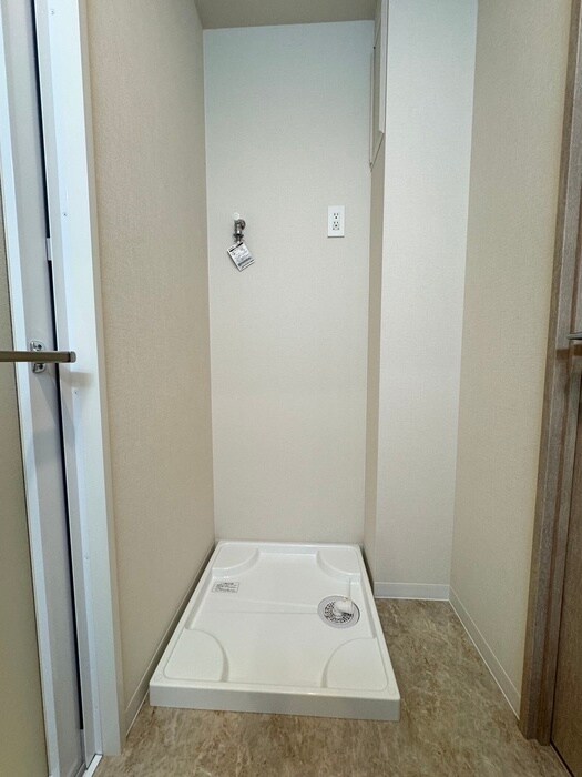 物件内観写真12　(洗濯機置場)