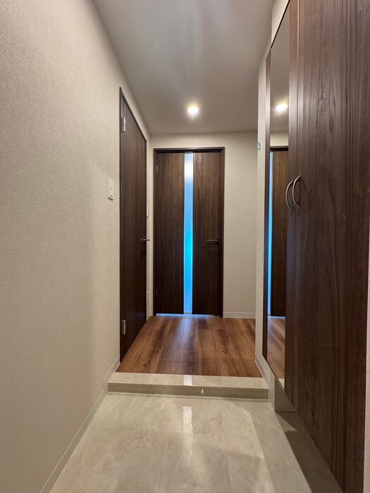 物件内観写真12　(廊下)