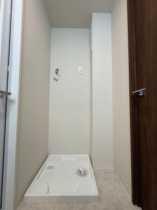 物件内観写真14　(洗濯機置場)