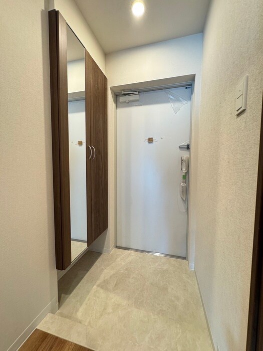 物件内観写真15　(玄関)