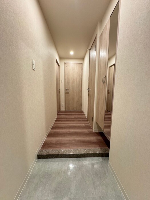 物件内観写真16　(廊下)