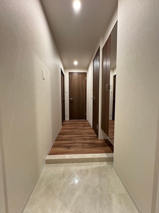 物件内観写真16　(廊下)