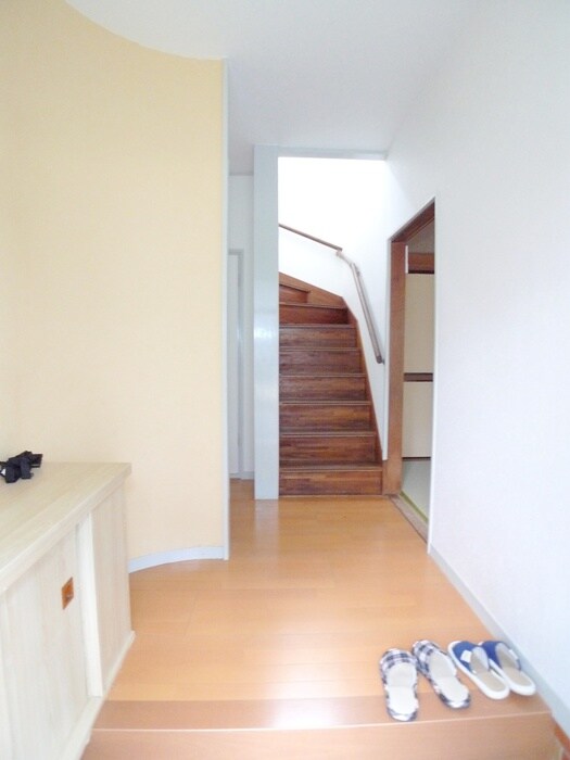 物件内観写真18　(廊下)