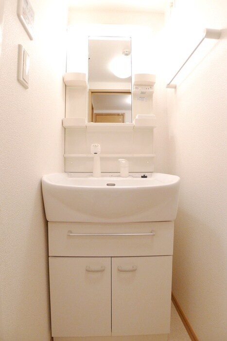 物件内観写真10　(洗面)