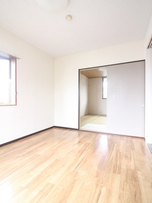 物件内観写真9　(居室)