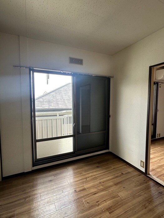 物件内観写真9　(居室)