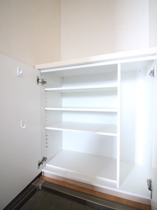 物件内観写真15　(靴箱)