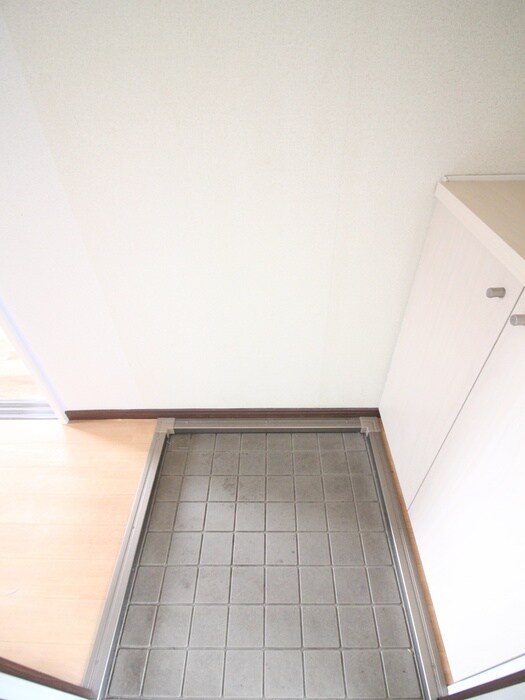 物件内観写真17　(玄関)