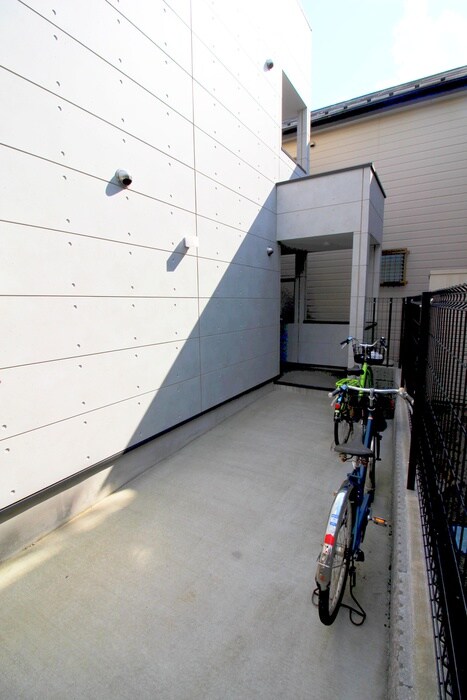 物件外観写真5　(駐輪場)
