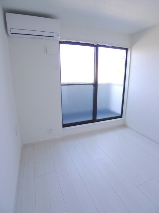 物件内観写真20　(室内からの展望)