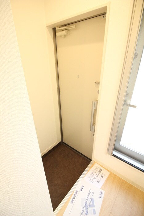 物件内観写真15　(玄関)