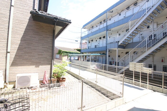 物件内観写真21　(室内からの展望)