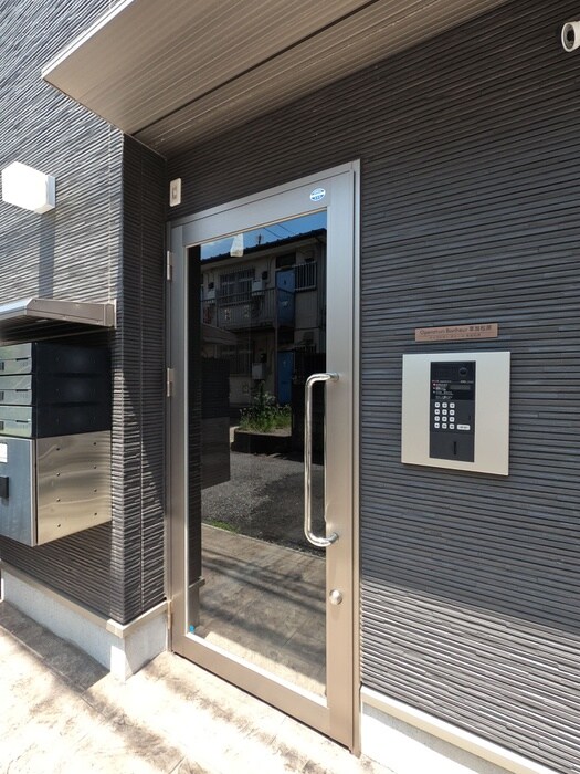 物件外観写真5　(エントランス部分)