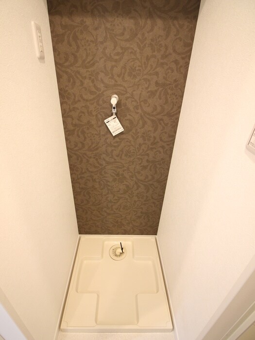 物件内観写真16　(洗濯機置場)