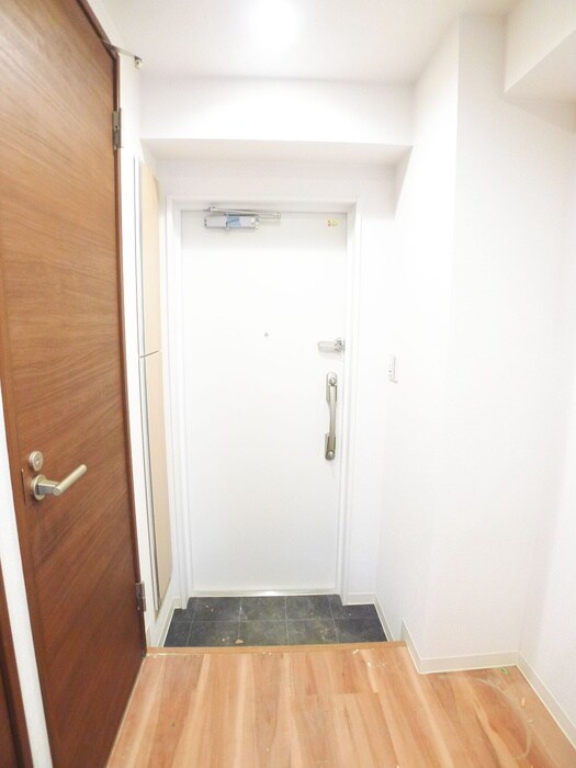 物件内観写真18　(玄関)
