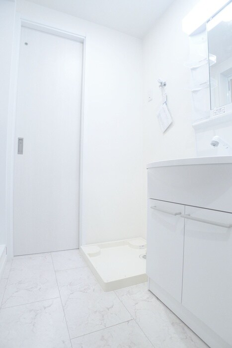 物件内観写真14　(洗濯機置場)