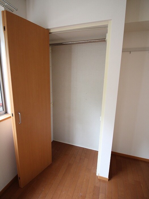 物件内観写真6　(収納)