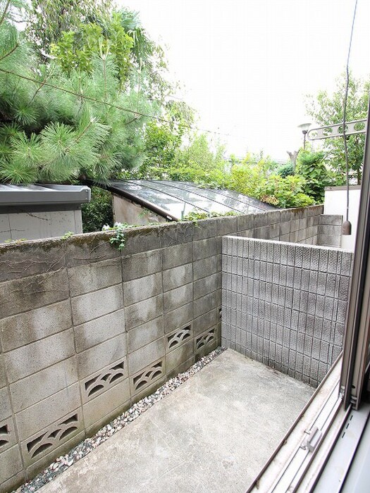 物件内観写真13　(室内からの展望)