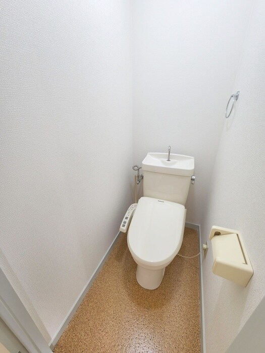 物件内観写真12　(トイレ)