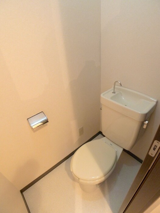 物件内観写真13　(トイレ)