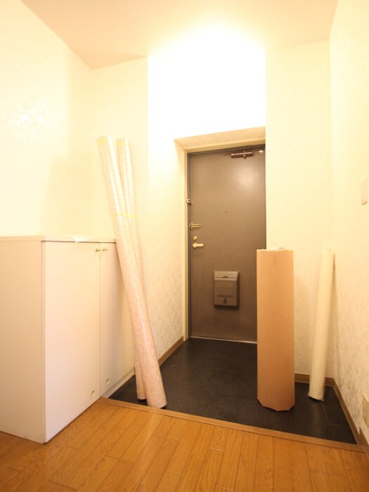 物件内観写真9　(玄関)