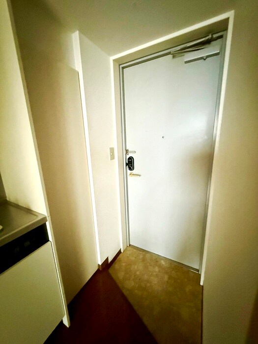 物件内観写真15　(玄関)