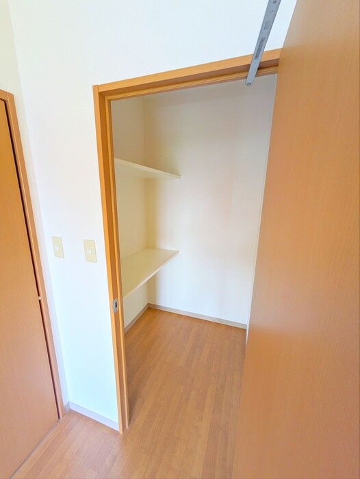 物件内観写真10　(収納)