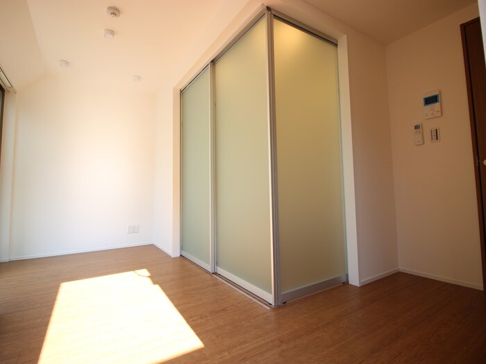 物件内観写真11　(居室)