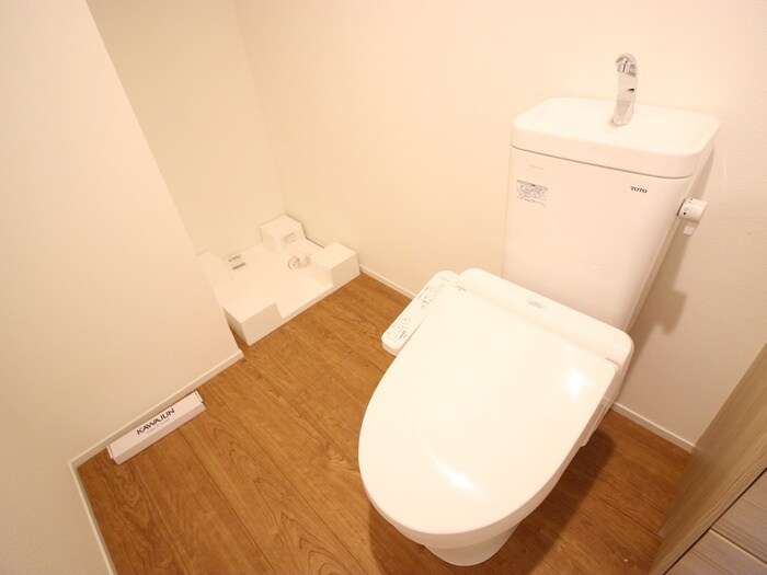 物件内観写真14　(トイレ)