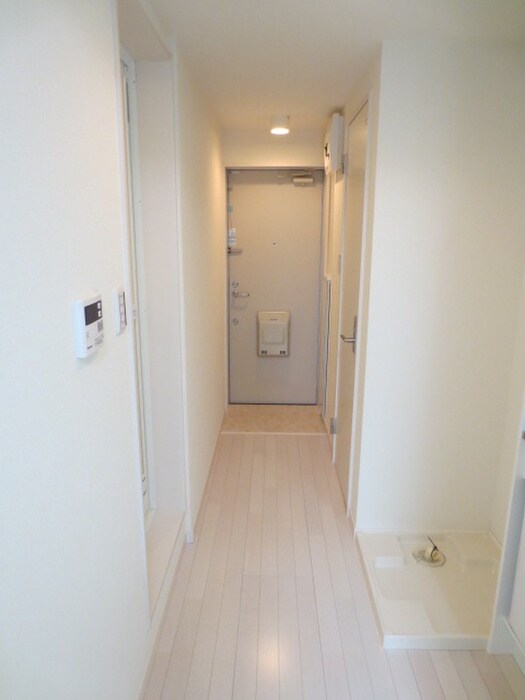 物件内観写真16　(廊下)