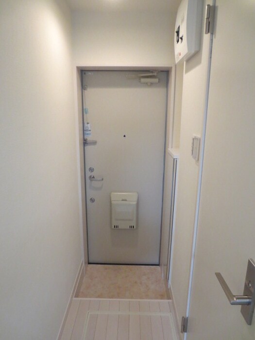 物件内観写真22　(玄関)