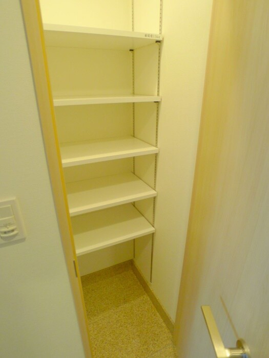 物件内観写真15　(靴箱)