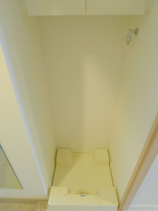 物件内観写真18　(洗濯機置場)