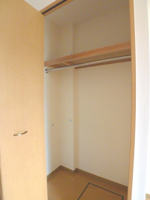 物件内観写真5　(収納)