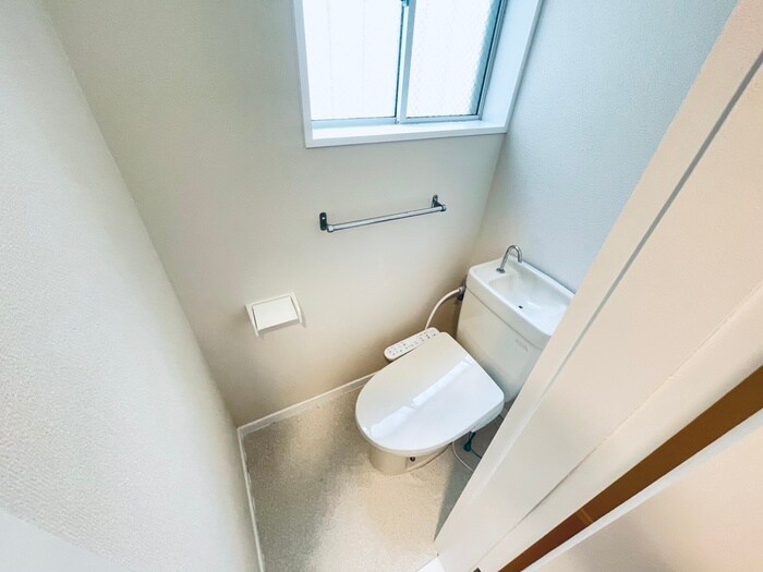 物件内観写真11　(トイレ)