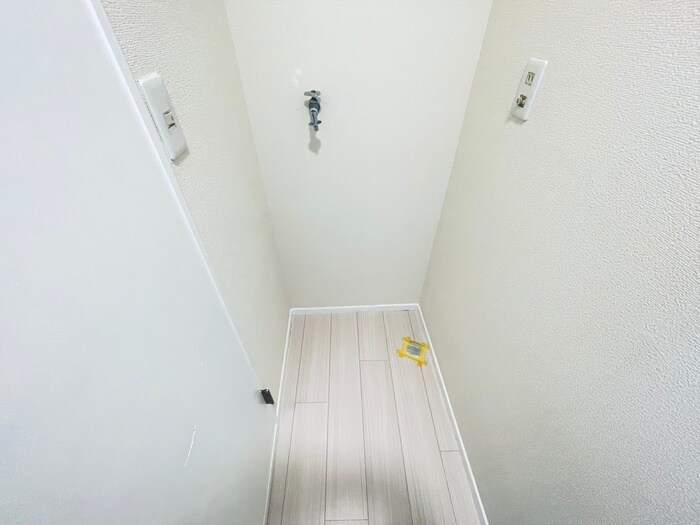 物件内観写真12　(洗濯機置場)