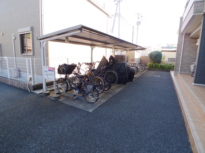 物件外観写真6　(駐輪場)
