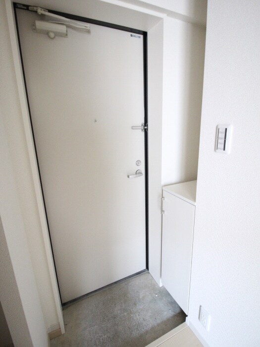 物件内観写真16　(玄関)