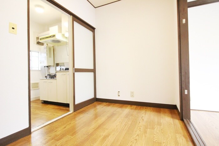 物件内観写真21　(居室)