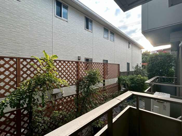 物件内観写真17　(室内からの展望)