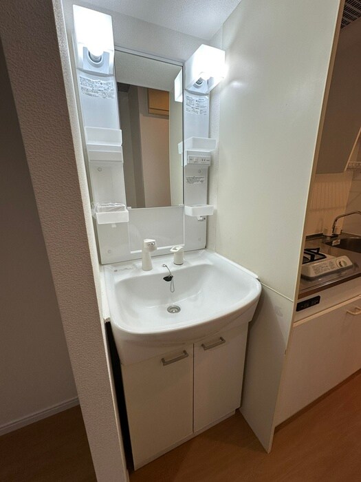 物件内観写真12　(洗面)