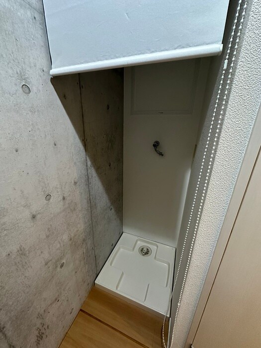 物件内観写真13　(洗濯機置場)