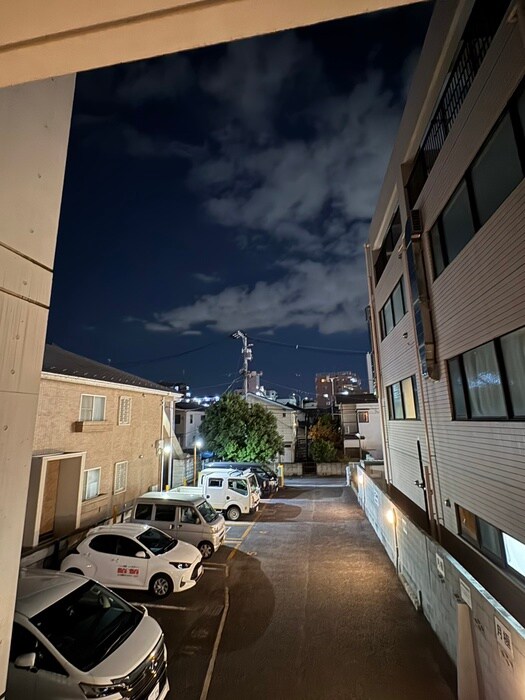 物件内観写真17　(室内からの展望)