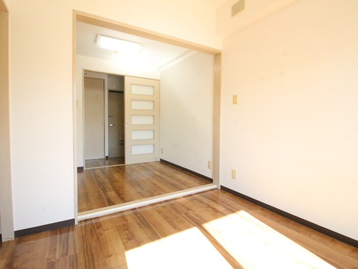 物件内観写真8　(居室)