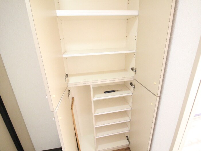 物件内観写真14　(靴箱)