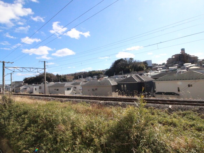 物件内観写真16　(室内からの展望)