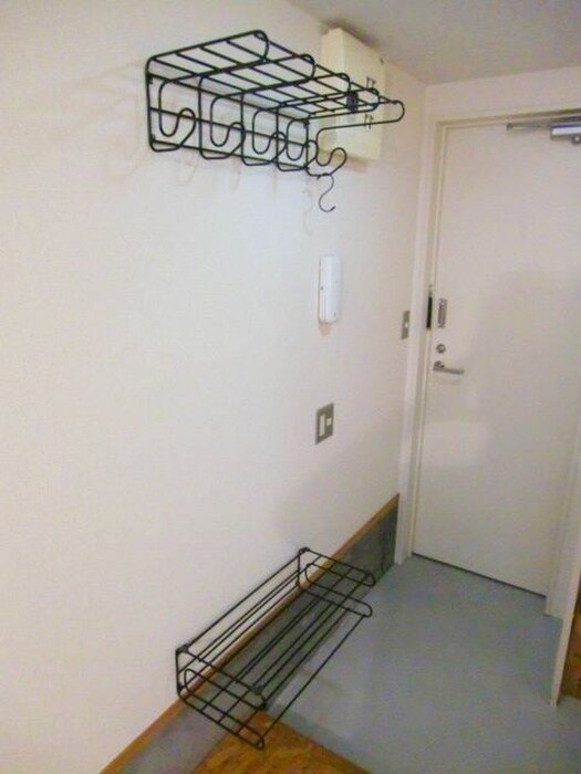 物件内観写真12　(玄関)