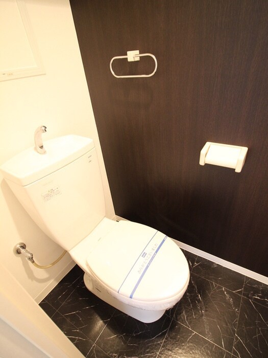 物件内観写真13　(トイレ)